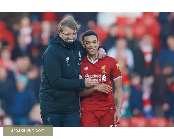 克洛普称赞球队凝聚力，团结一致是争冠的关键因素，表现亮眼。